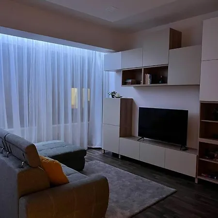 Διαμέρισμα Stylish Newly Renovated Feels Like Second Βουκουρέστι