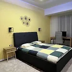 Stylish Newly Renovated Feels Like Second Daire *