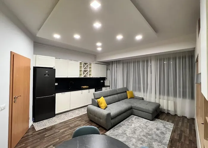 Stylish Newly Renovated Feels Like Second Apartment