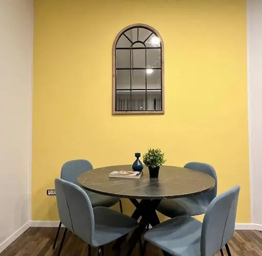 Stylish Newly Renovated Feels Like Second Apartament